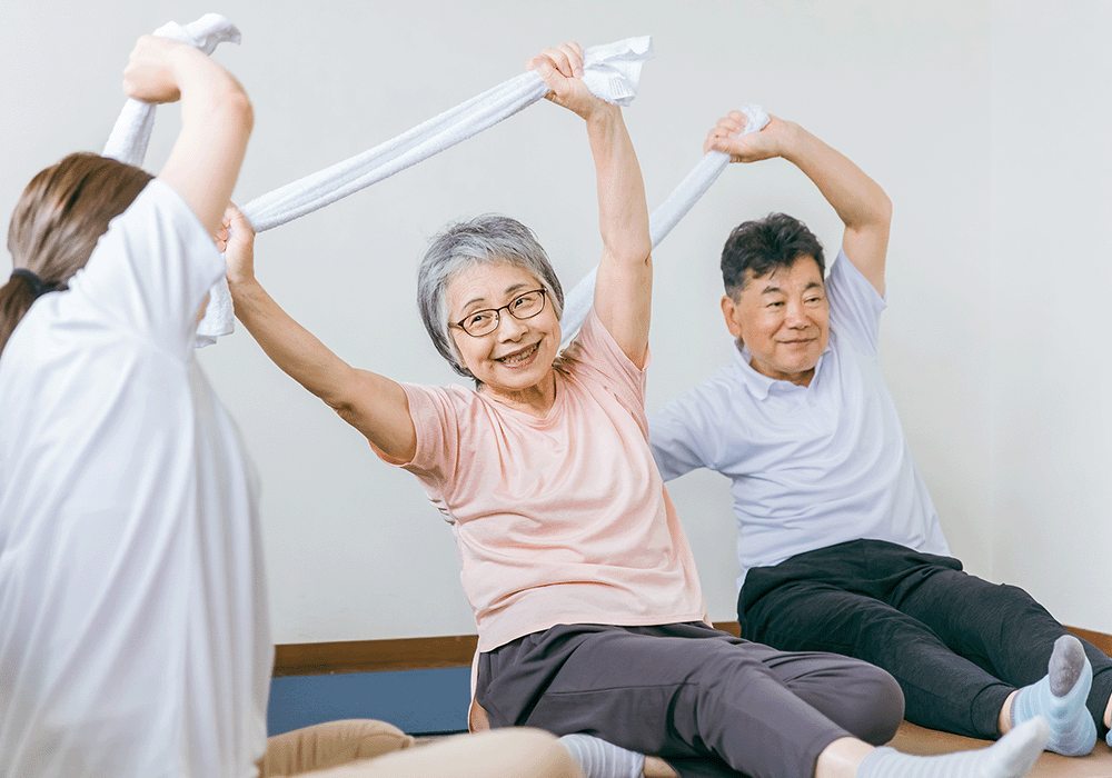 運動する高齢者